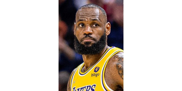 James no puede volver a firmar con Los Angeles Lakers temprano